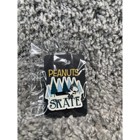 Peanuts Snoopy Skating Sliding Enamel Pin Collectible Enamel Pin Licensed New - Picture 3 of 9